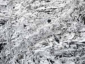 SKINROCK<sup>®</sup> Steel Black – Translucent</br>Slate/Cleft Finish