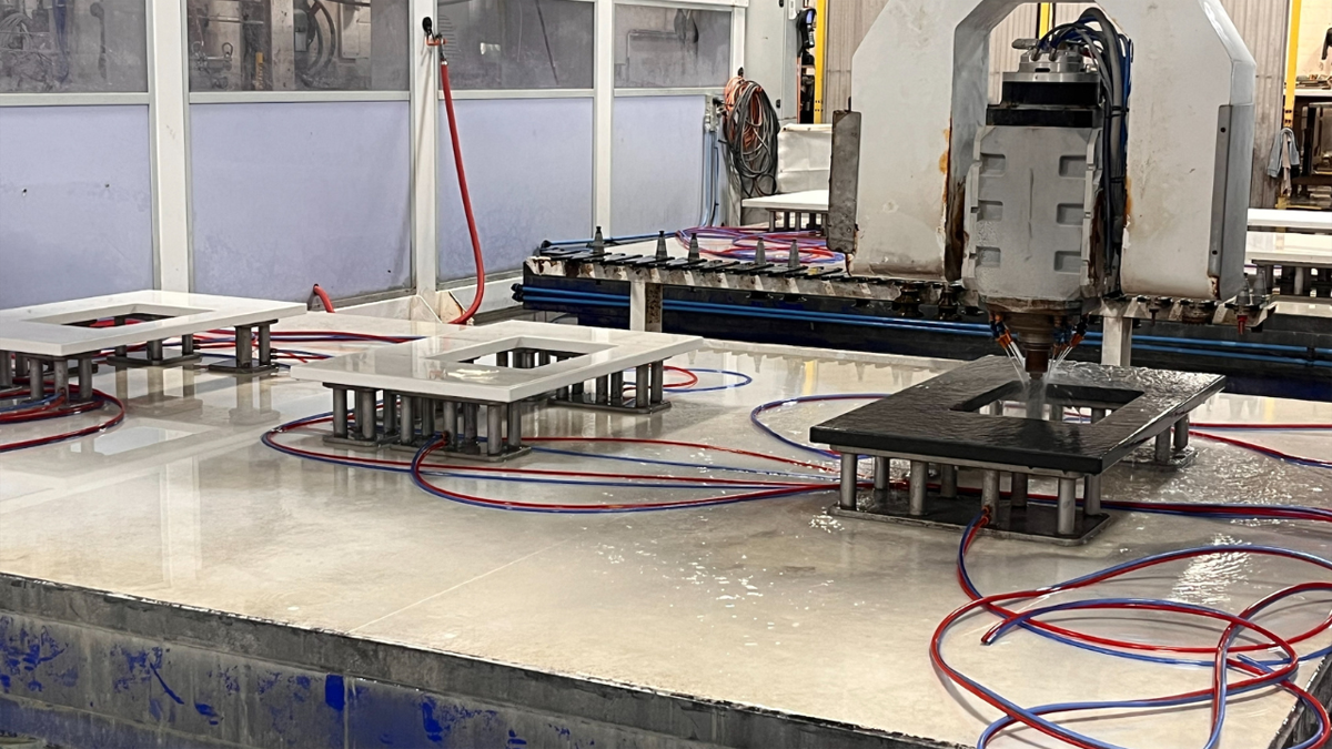 An example of wet cutting at Rumford Stone